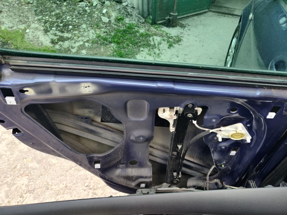 Вібро шумоізоляція дверей seat altea. розбирання передніх і задніх дверей зі зняттям склопідйомників. 3