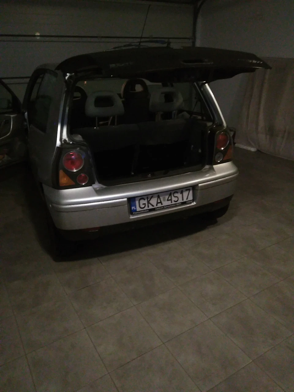 Заміна кришки багажника + нове скло)