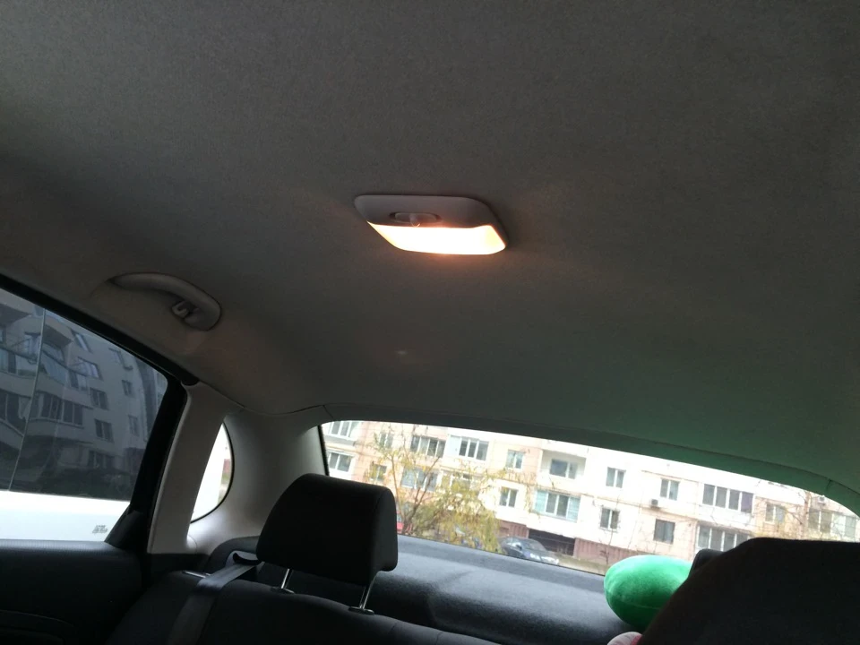 Встановило додаткове світло в салон від Lanosa