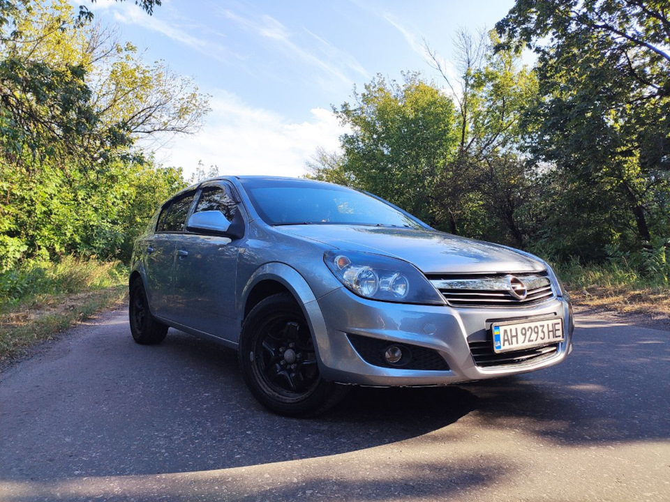 ПРОДАЄТЬСЯ Opel Astra H 2010 1.6mt (прохання репост) 3