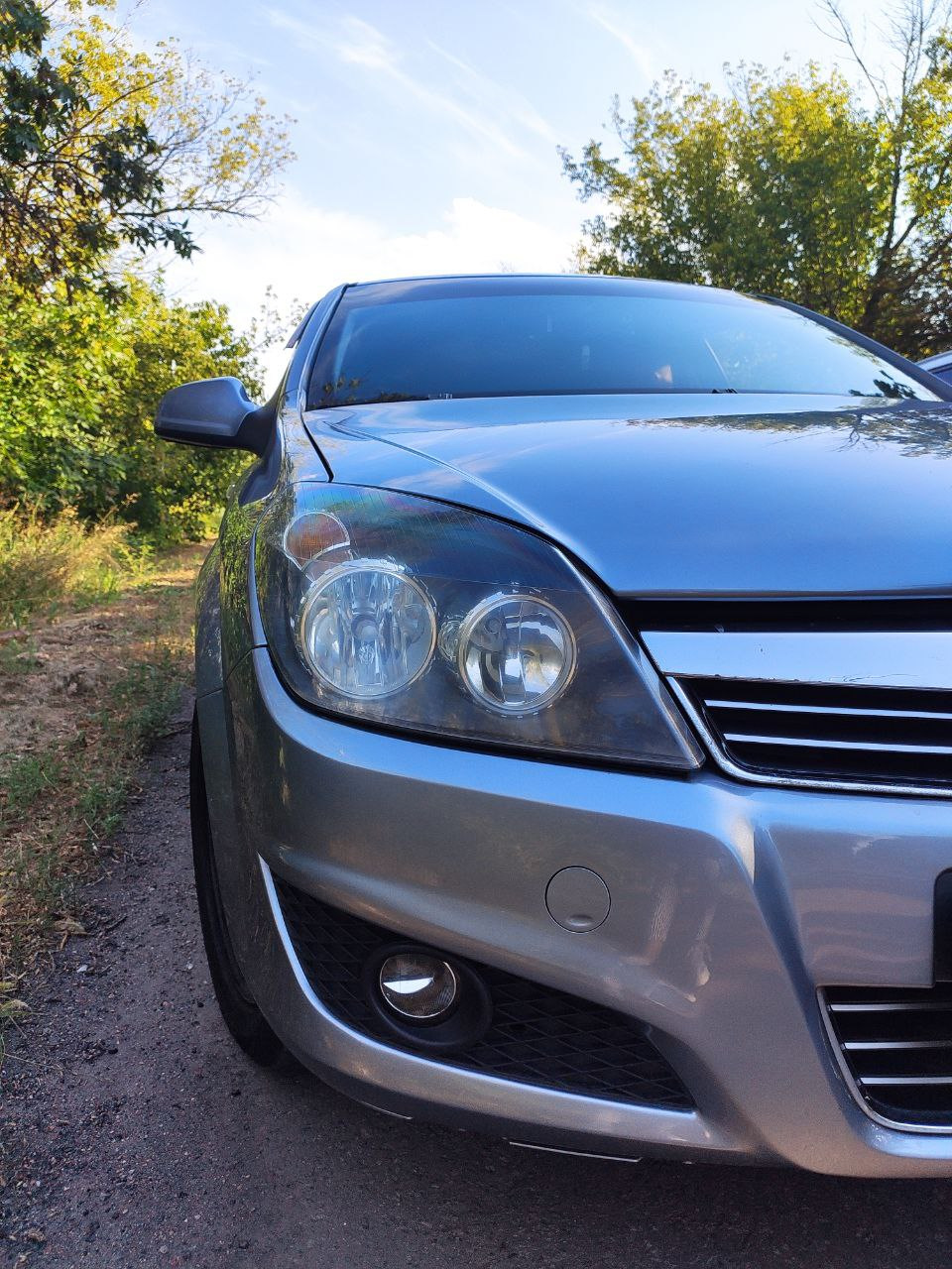 ПРОДАЄТЬСЯ Opel Astra H 2010 1.6mt (прохання репост) 2
