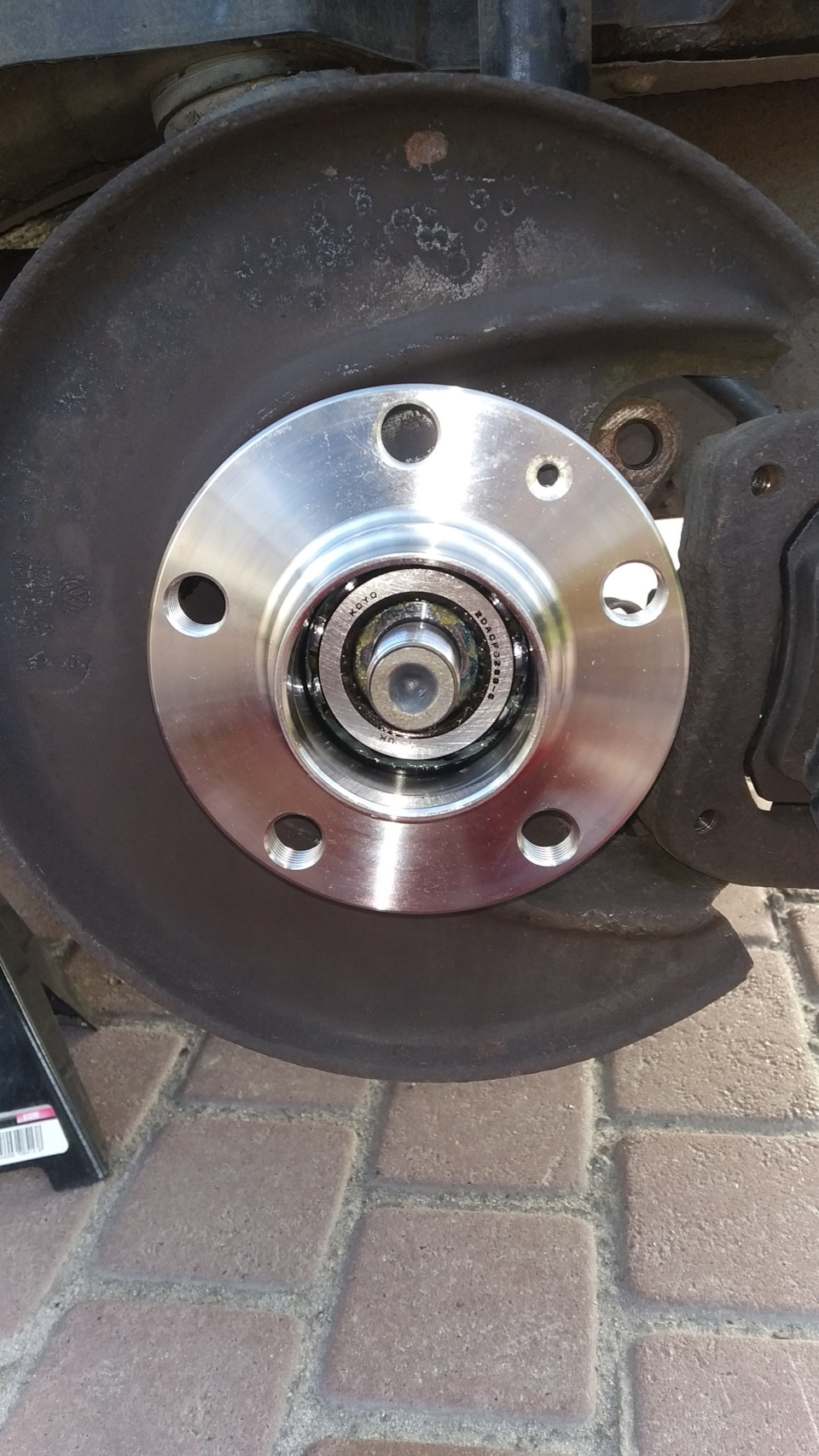 Заміна задньої маточини SKF VKBA3567 5