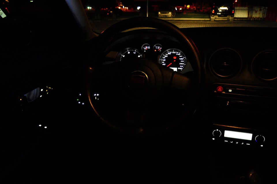 Перепаювання світлодіодів в авто, встановлення підсвічування 2