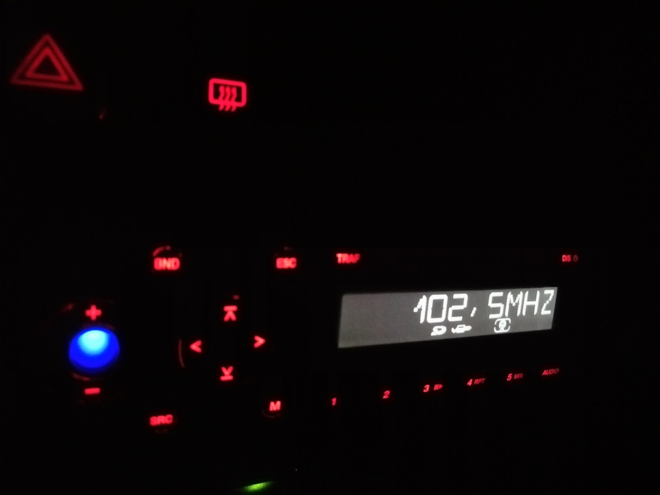 Магнітола Blaupunkt Melbourne-SD27, дистанка на кермо та динаміки Helix Dark Blue 6.1 1