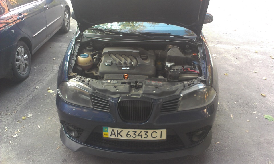 Газовий упор капота 3