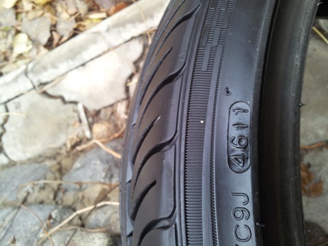 Продам комплект Kumho Esta 195 * 40 * 17 (продана) 2