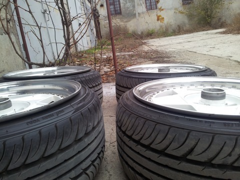 Продам комплект Kumho Esta 195 * 40 * 17 (продана) 4