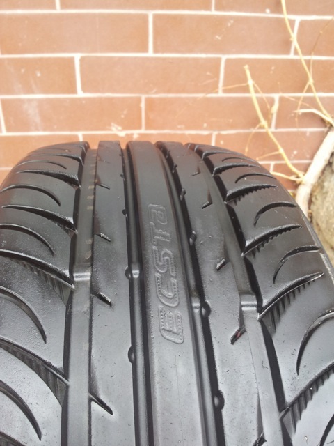 Продам комплект Kumho Esta 195 * 40 * 17 (продана) 1