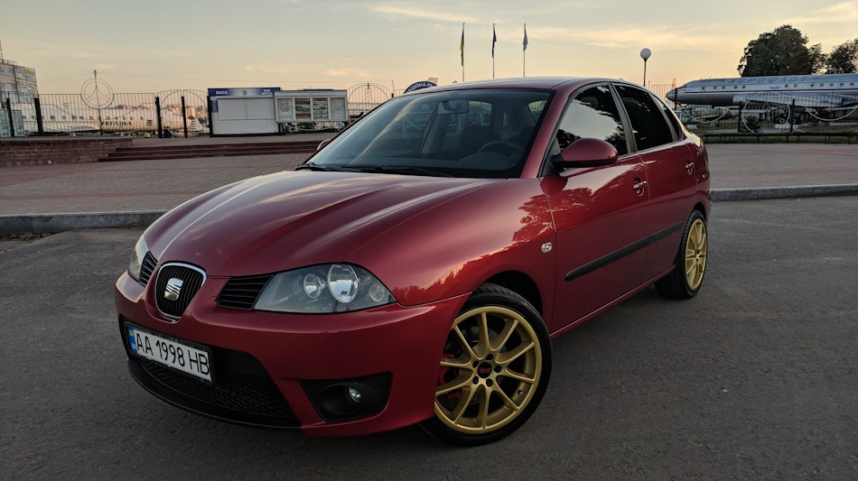 Продам Dezent N Gold ET38 J7 5x100 DIA 60.1 3