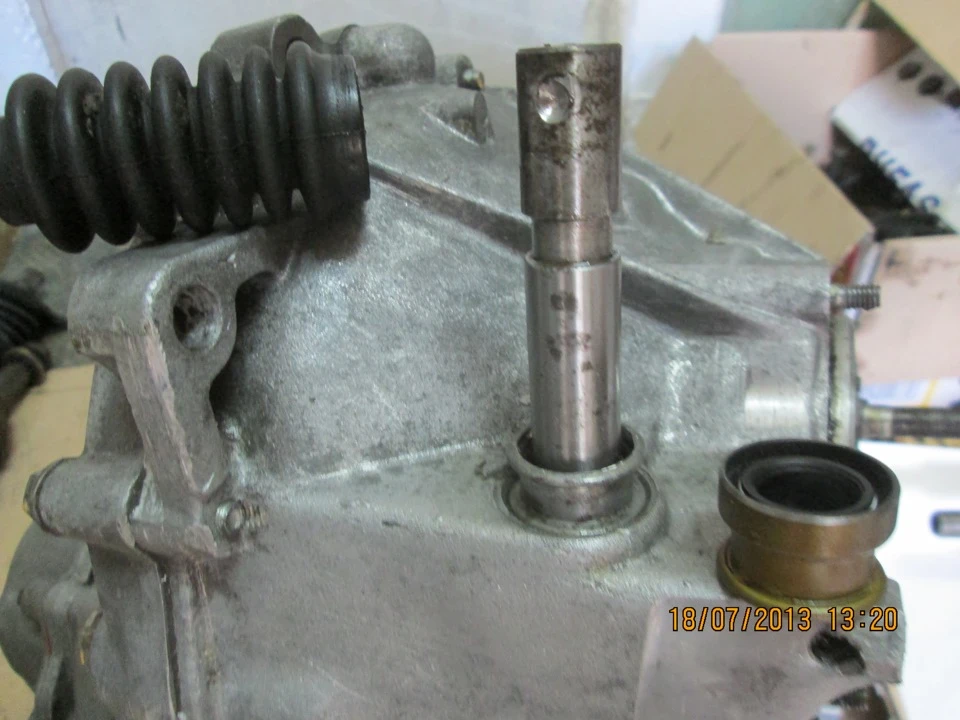 Заміна сальника КПП SEAT Ibiza 021a 0.9л.