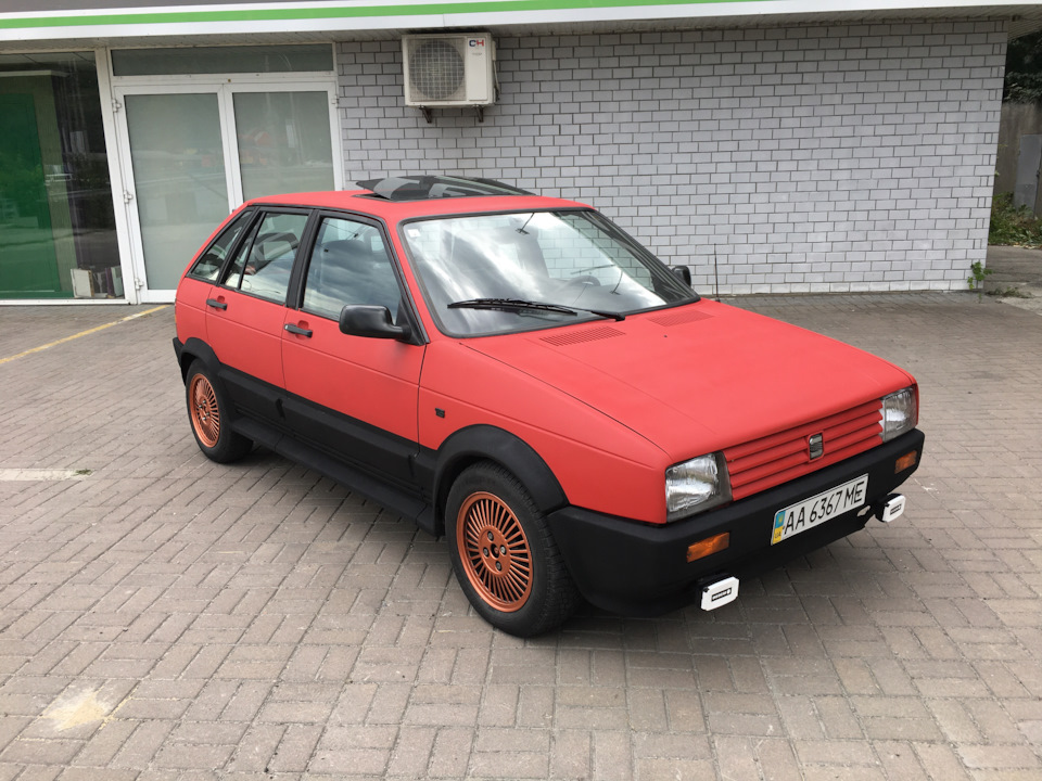 Пофарбував. 1