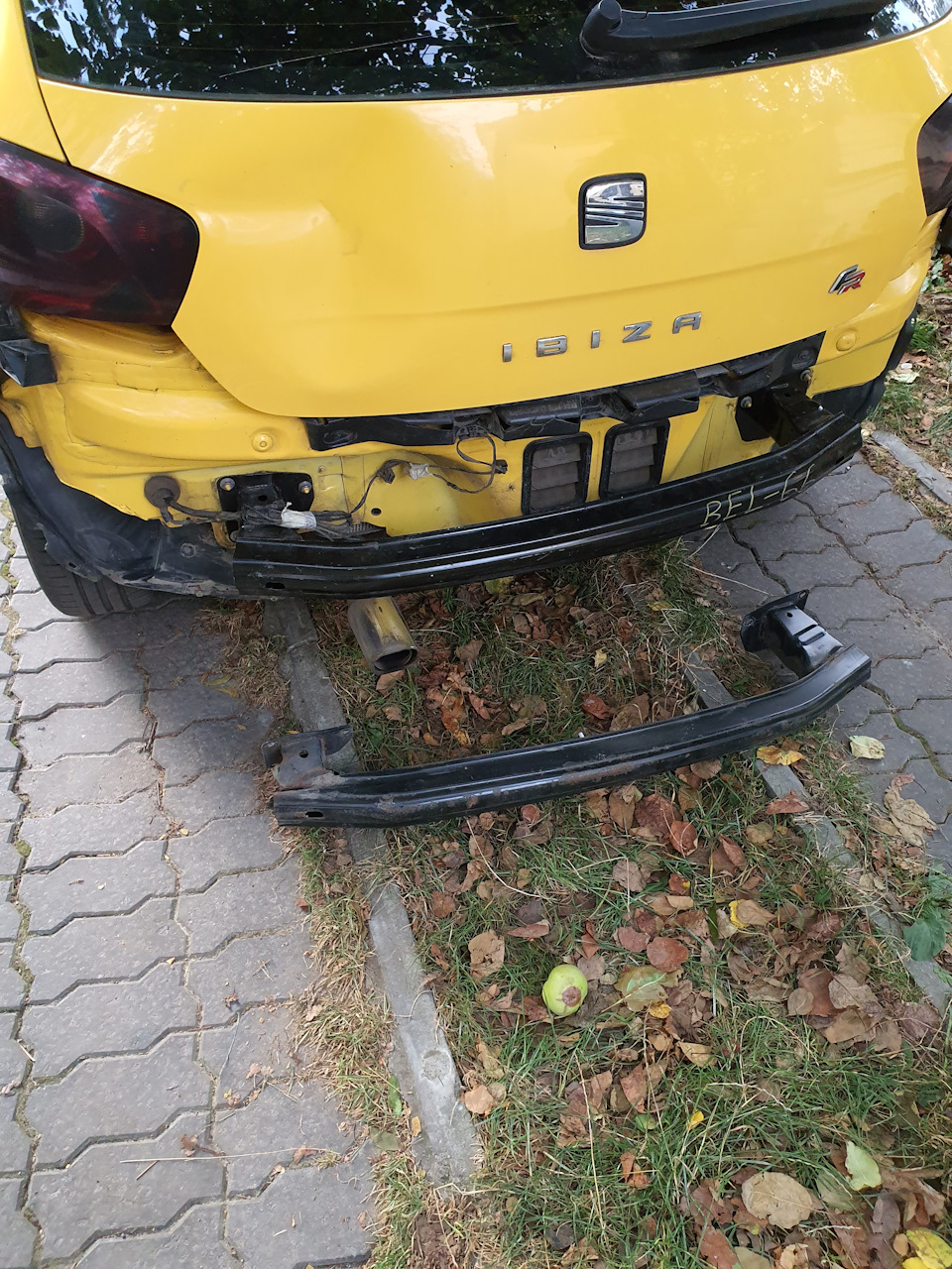 Заміна після ДТП заднього відбійника 2
