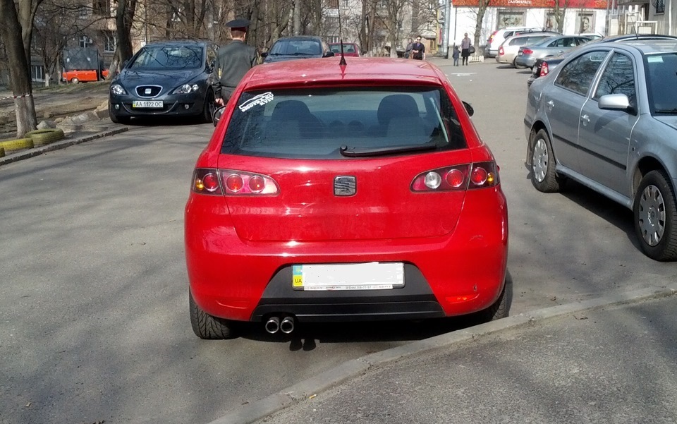 Підсвічування багажника та обклеювання бампера. 2