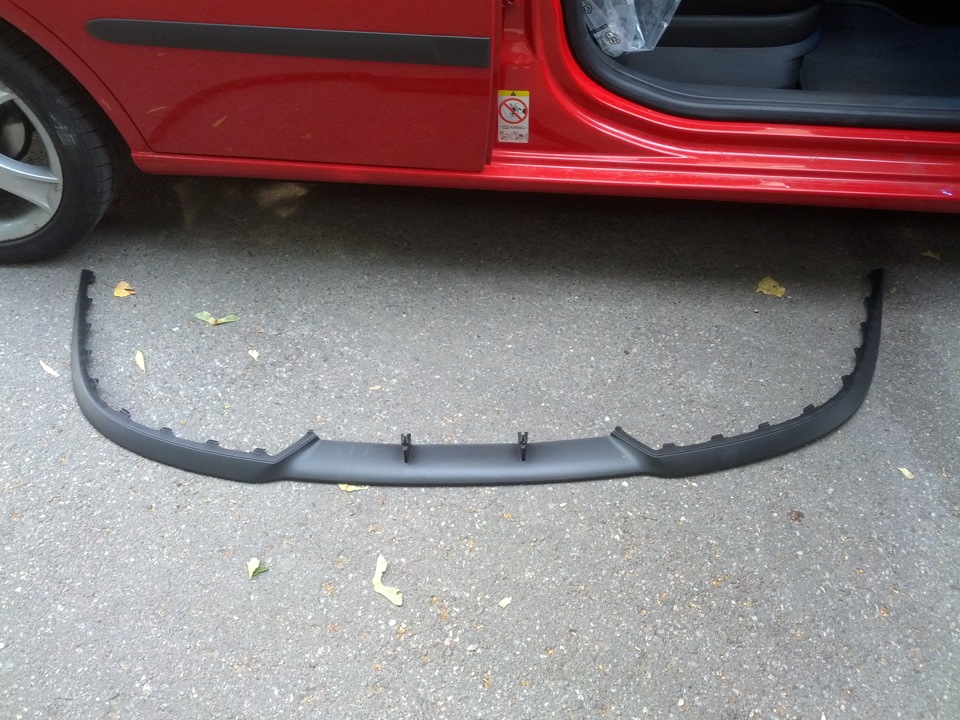 Прикупив губу/Cupra R Lip Spoiler 2