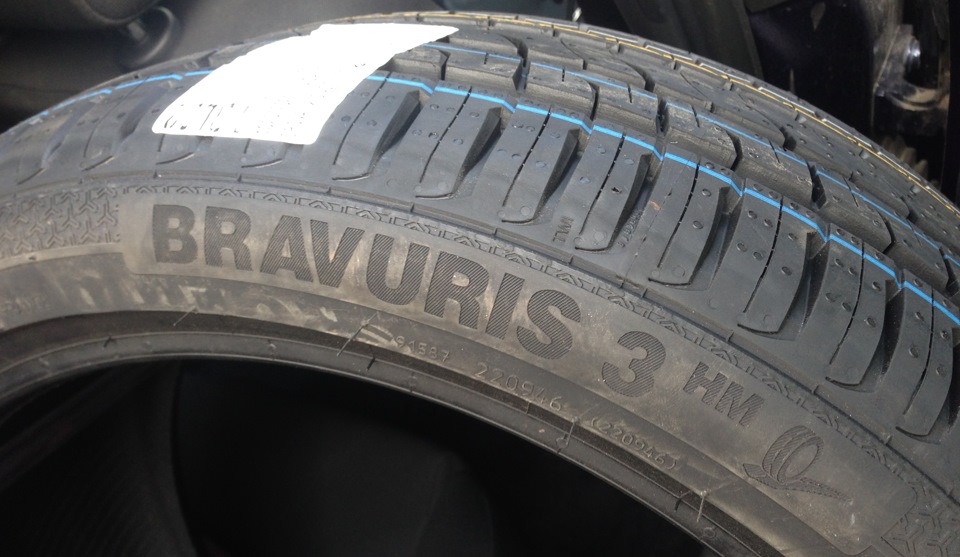 Barum BRAVURIS 3 HM 215/40 ZR17, і прикрощі 1