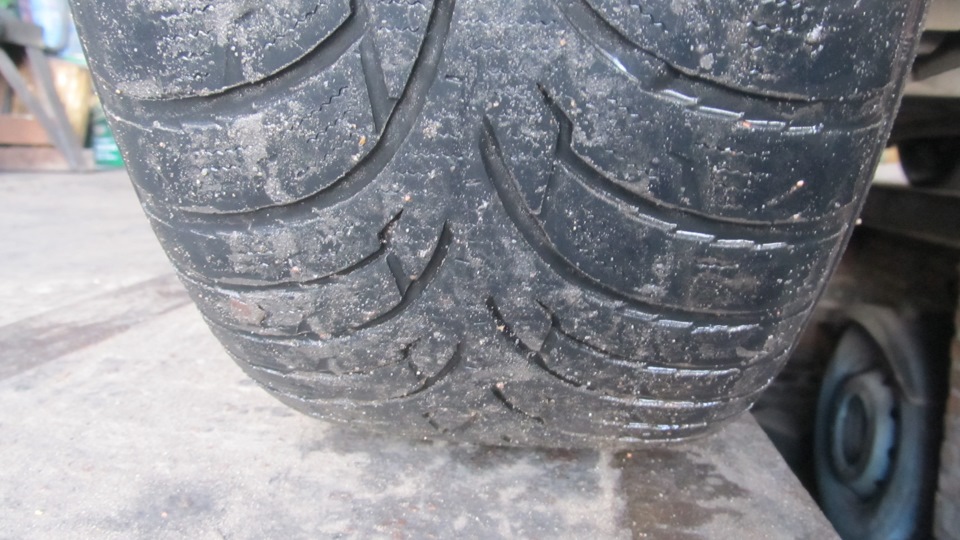 Продано! Продам 195/55 R16 зиму 4 шт. на зиму/літо докатати 5