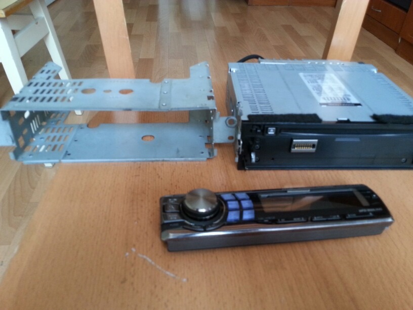 Продам Alpine CDA-9883R 2