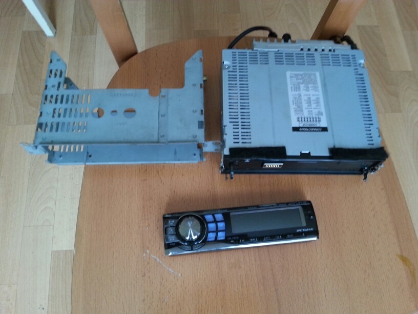 Продам Alpine CDA-9883R 3