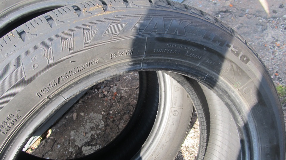 ПРОДАНО! Продам зимові шини 195/55 R16 Bridgestone Blizzak LM-30 комплект 3