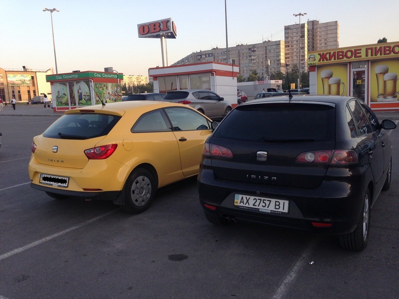 А ви теж любите паркуватися поряд із родичами?=) 3