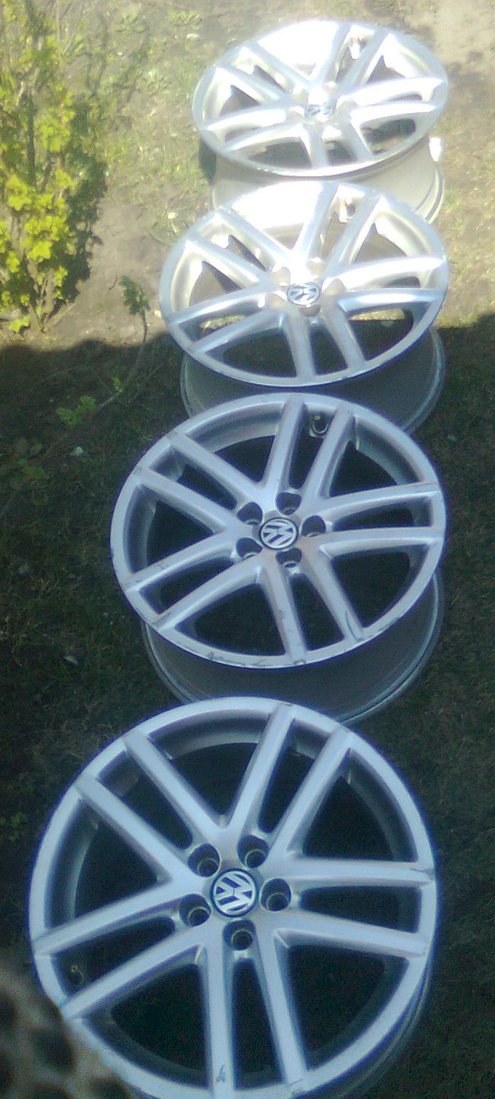 Замовив Диски Brobert Sienna 6Q0601025AF 5x100 7.5Jx17 ET35 1