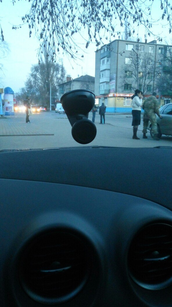 Утримувач для смартфона в авто 3
