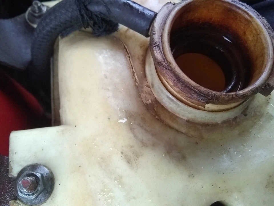перший колгоспинг або заміна розширювального бачка