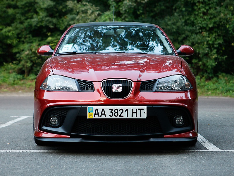 Фотографії зі встановленим LCR splitter на Seat Ibiza 6L (MK4) з Aero Kit'ом 3