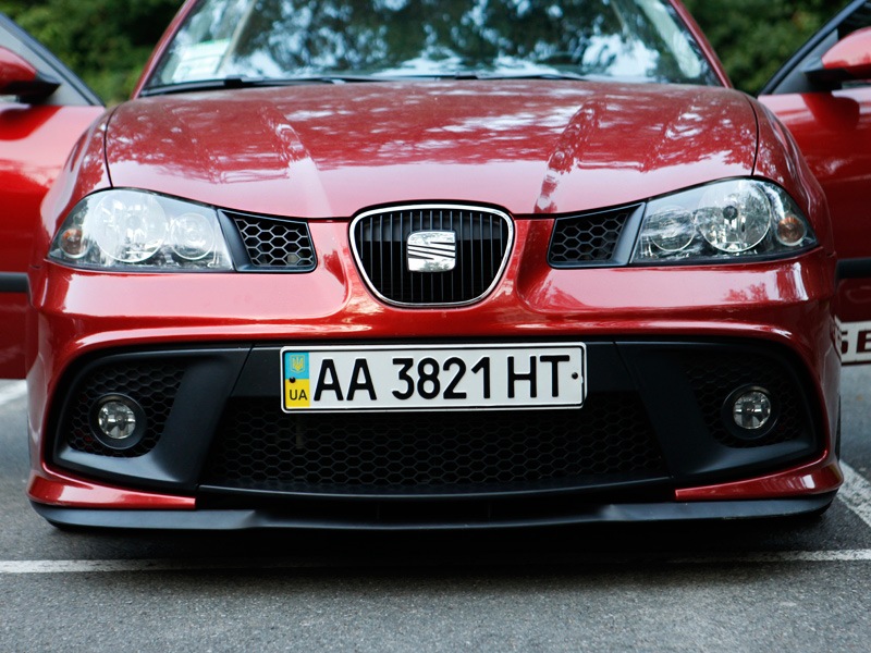 Фотографії зі встановленим LCR splitter на Seat Ibiza 6L (MK4) з Aero Kit'ом 1