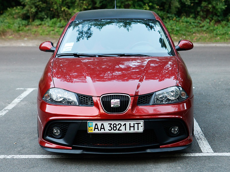 Фотографії зі встановленим LCR splitter на Seat Ibiza 6L (MK4) з Aero Kit'ом 2