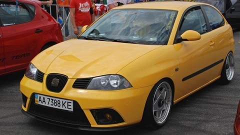 Встановлення LCR splitter на Seat Ibiza 6L (MK4) з Aero Kit'ом 3