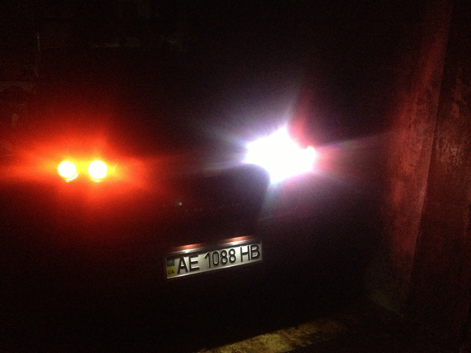 Заміна лампочки заднього ходу на LED 4