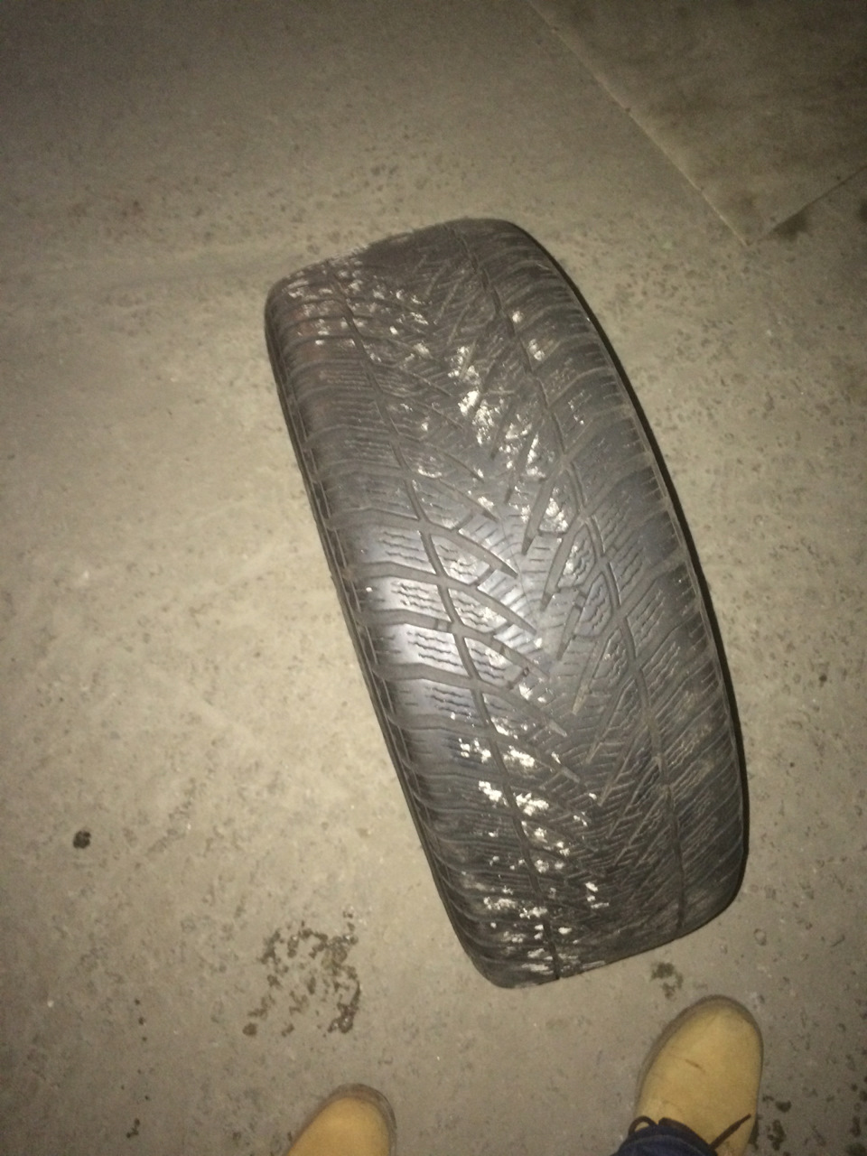 Запаска з різей зимової р16, 5*100 205-45-16 2