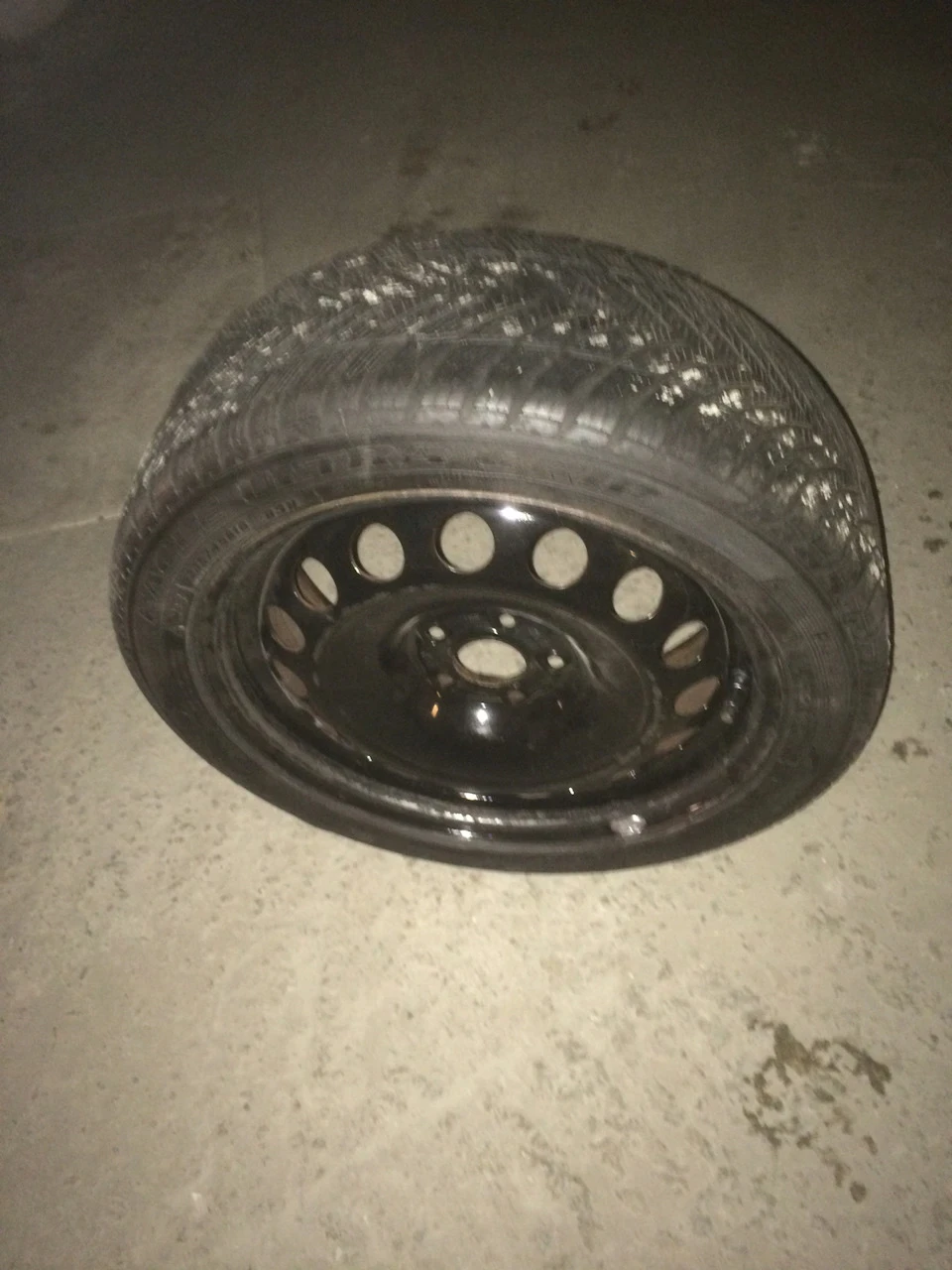 Запаска з різей зимової р16, 5*100 205-45-16