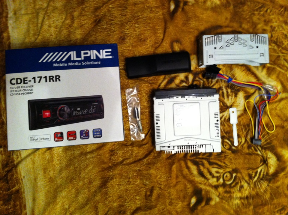 поставив собі магнітолку ALPINE 2