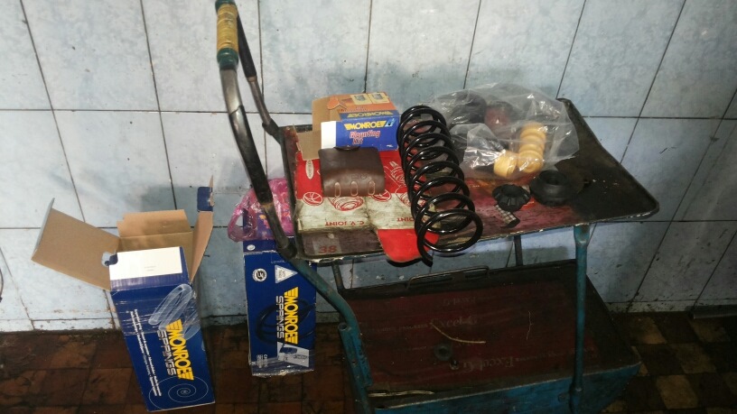 Заміна задніх пружин та опор 1