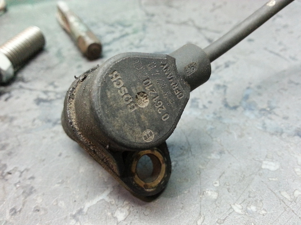 Не заводиться вранці на холодну. 16706 - engine speed sensor (G28) 5