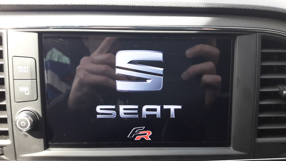 Seat Mib2 high + 8 телевізор 1