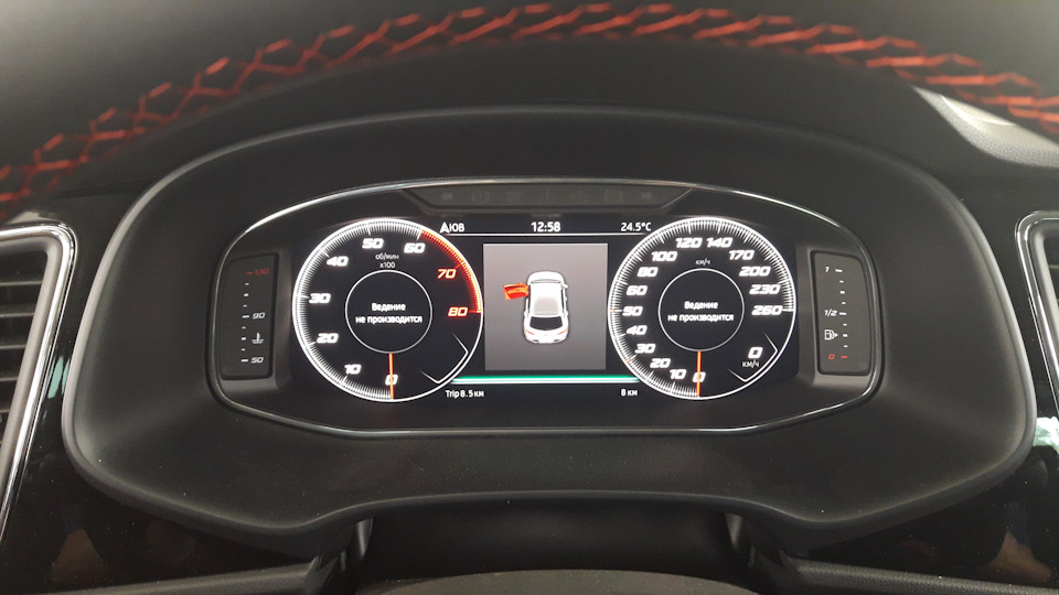 В Одесу завезли Seat LEON із цифровим приладдям. 1