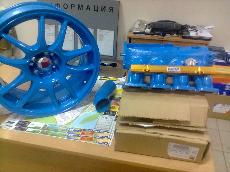 Ніштяки: паливна рейка SARD пофарбований впускний і кришка, розібрана коробка+блок фото 2