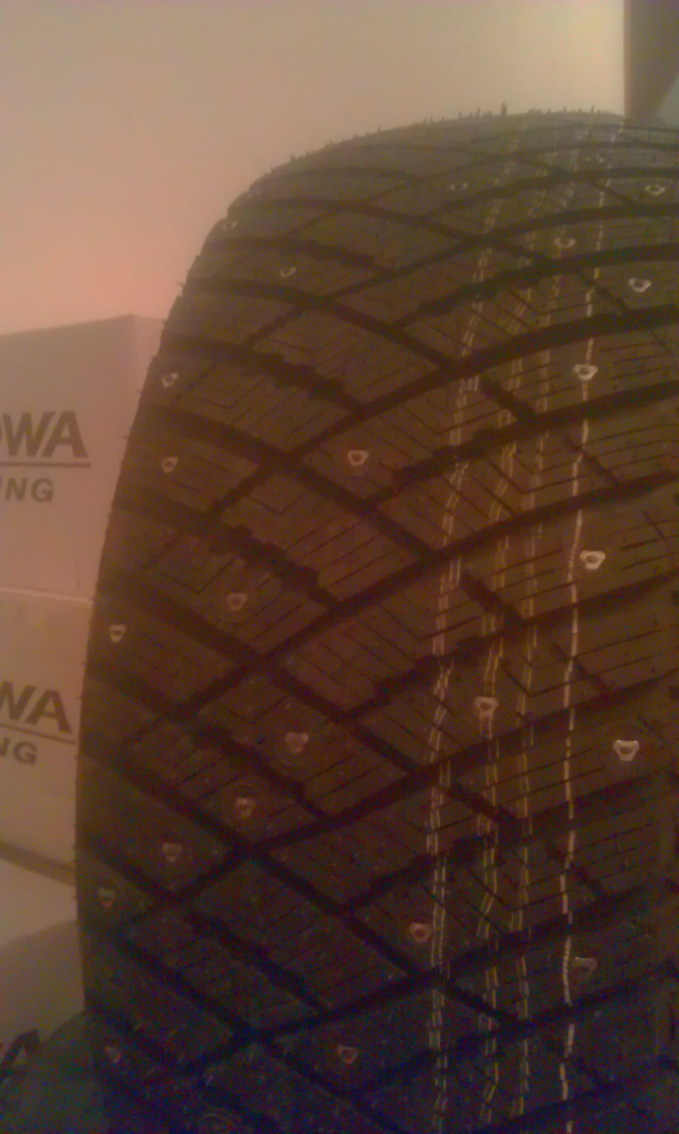 Зимня шип резина Goodyear Ultra Grip Ice Arctic 2