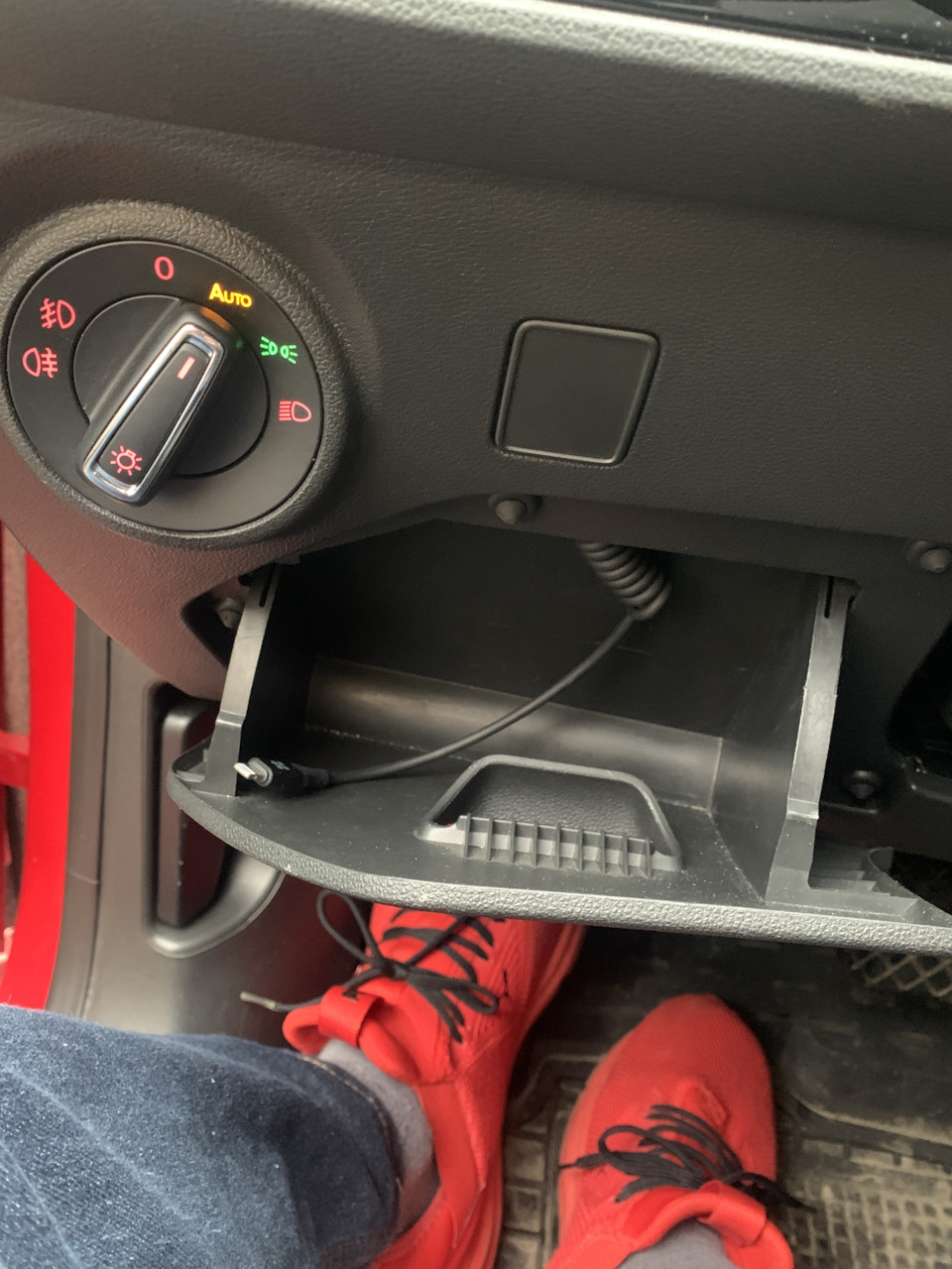 Заряджання в зручному місці 2