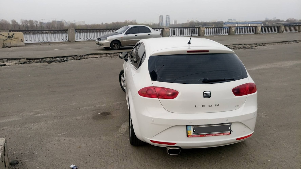 Leon у Продажі 3