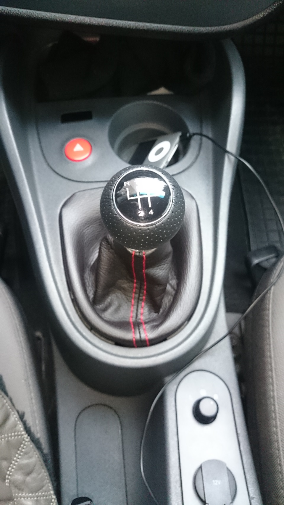 Ручка КПП від AUDI S3 2