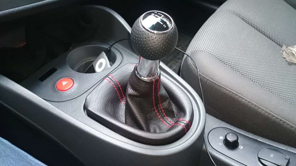 Ручка КПП від AUDI S3 1