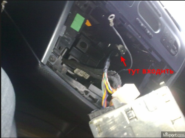 Перший подарунок: USB, SD-card, iPod, bluetooth 5