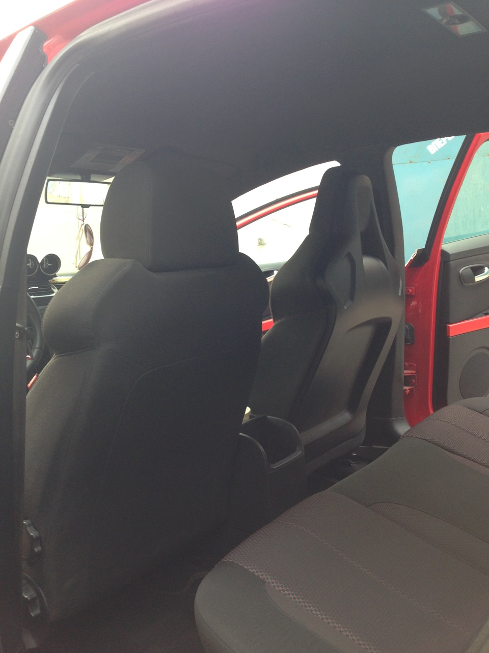 Cupra seats 3