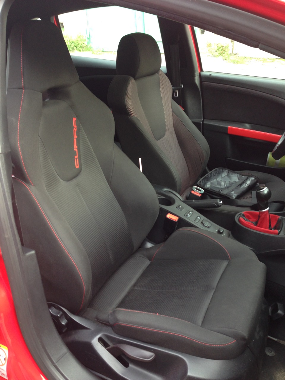 Cupra seats 2