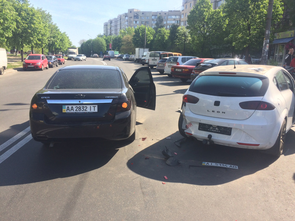 Предсвятковий настрій та пошук заднього бампера linea/ms 1