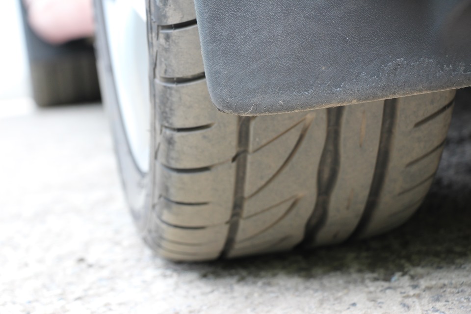 Brigestone potenza RE 002 1